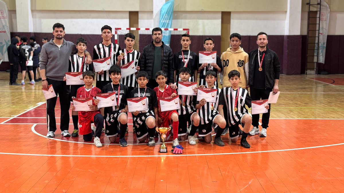 Ümit Yaşar Narin tweet media