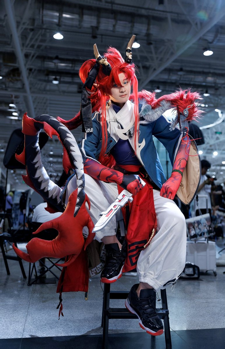 yuanyuannotcool's tweet photo. 你是谁，请支持我们山东小厨男，��真做饭给你吃

#明日方舟 #yu #余 #cosr #cosplayerboy https://t.co/PtJsxfcvI6