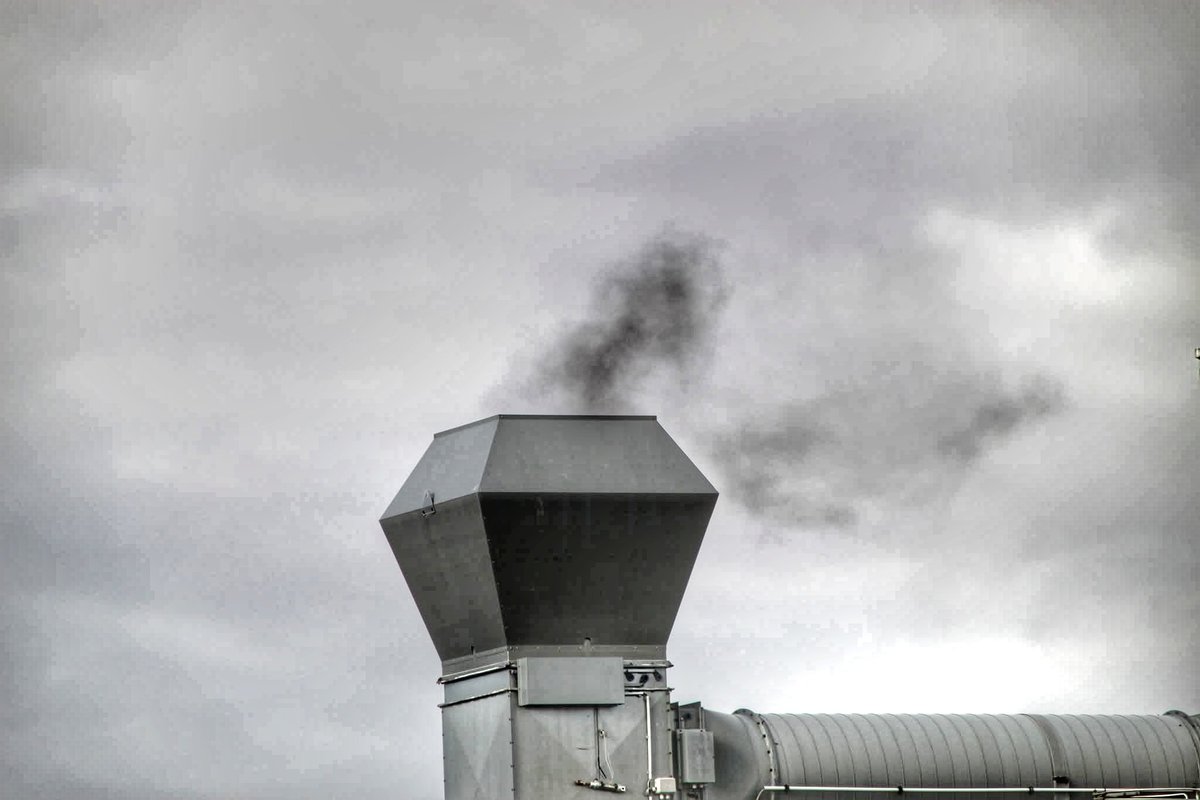 🚨 Uitruk nummer: 23
📆 11-03-26
🕛 15:37:21
((📟)) P 1 BNN-02 BR industrie
🚩 Flexoplast Industrieweg
🚒 TS 4631
🚒 HW 4650
🚒 DP 4661
🚒 HA 4682
🚒 OVRT 4611

Drukpers in brand. Gezien grootte pand &amp; aanwezigheid gevaarlijke stoffen opgeschaald naar 'Zeer grote brand' (GRIP-1)