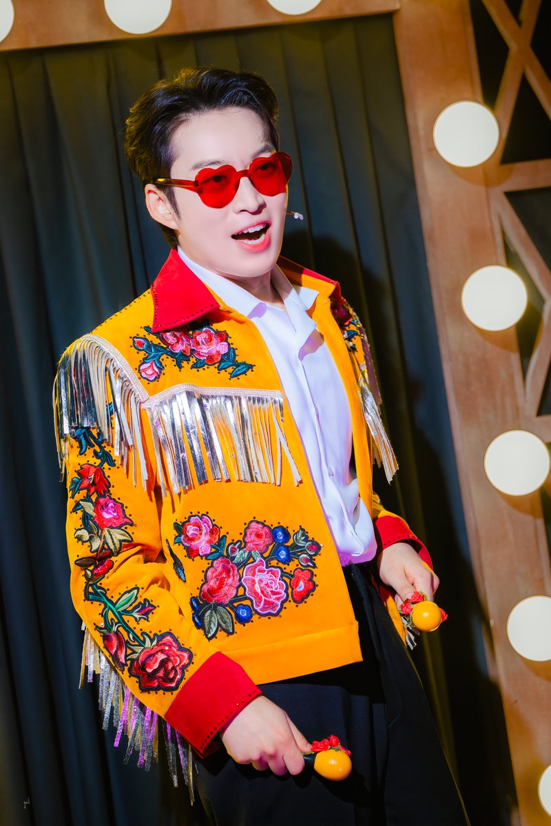 ๐๐๐ tweet media