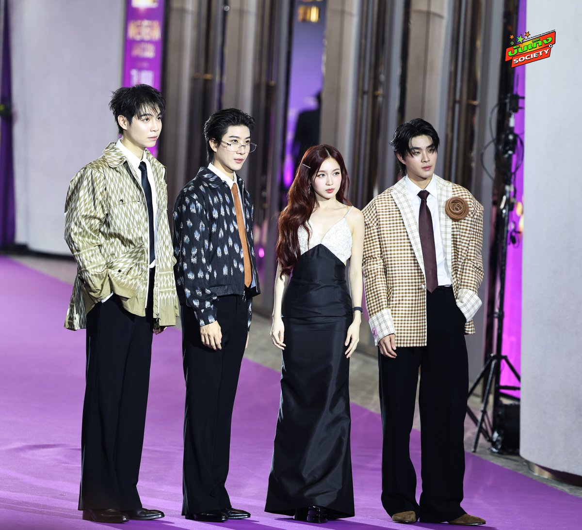 "เฟิร์ส-ข้าวตัง-เลิฟ-คิน " จาก GMMTV ในงานประกาศรางวัลสุดยิ่งใหญ่ "NINEENTERTAIN AWARDS 2026"

FIRSTKHAOTUNG 9ENT X SIAM PARAGON
LOVE 9ENT X SIAM PARAGON
KIN 9ENT X SIAM PARAGON

#9entawards2026xKinThanachai 
#9entertainawards2026Xloverrukk  
#9entawards2026xFIRSTKHAOTUNG