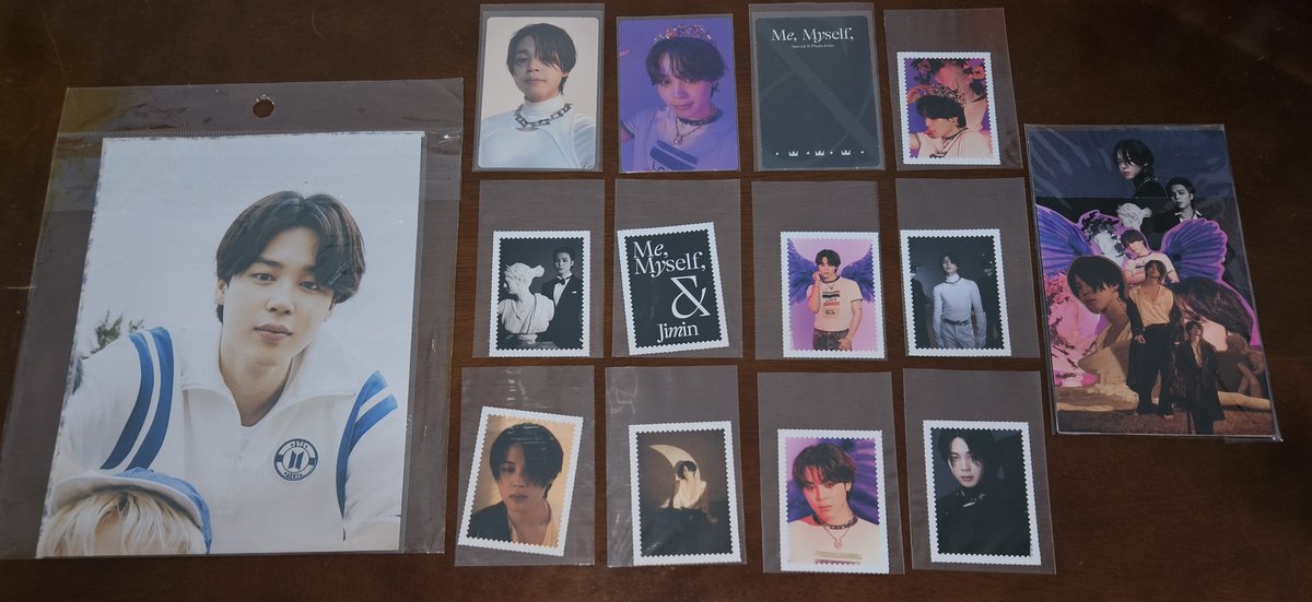 Sallkyss's tweet photo. feedback SUPER positivo pra @bymintae por me vender o photofolio do jimin com todas as pobs inclusas, preço super justo, enviou MUITO rápido e chegou pra mim bem embalado e seguro. muito obrigado mesmo ❤️ https://t.co/Oc4ZTKGkzn