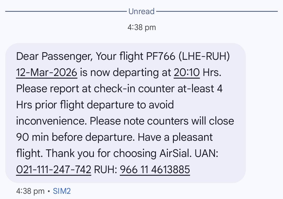 Miannasirch's tweet photo. Again scam from #AirSial..!
دس بجے فلائٹ لاہور سے ریاض جانی تھی پسنجر نے فیصل آباد سے آنا تھا 5 بجے میسج آ جاتا ہے کہ فلائٹ 8 بجے روانہ ہو گی۔
پسنجر کیسے پہنچ سکتا تھا..؟
اب ائیرپورٹ پر پسنجر رو رہا ہے اس کی چھٹی کا لاسٹ دن تھا آج..!
@airsial @official_pcaa https://t.co/mllFkyuHLc