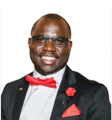 sizwesakithi1's tweet photo. @maetsebane @PolokwaneMuni So, this zimbabwean 👇🏾gets appointed by Polokwane Municipality as a high earning director of Water and Sanitation and a zambian 👇🏾gets a R610million tender in the same department and SAns think that it is all in order? Yesses man. https://t.co/BZUKshQb1d