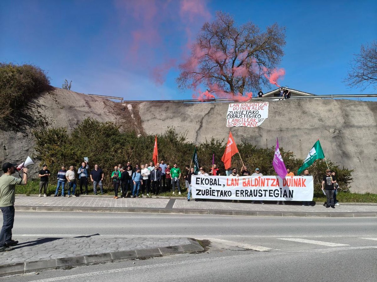 📣 Zubietako Erraustegiko langileen lehenengo lanuztea eta manifestazioa

✊ Gaur, martxoak 12, Zubietako erraustegiko lehenengo lanuztea eta manifestazioa izan da, beraien lan baldintzak arautu behar dituen enpresa hitzarmena aldarrikatzeko

🔗 labur.eus/mv44kawf