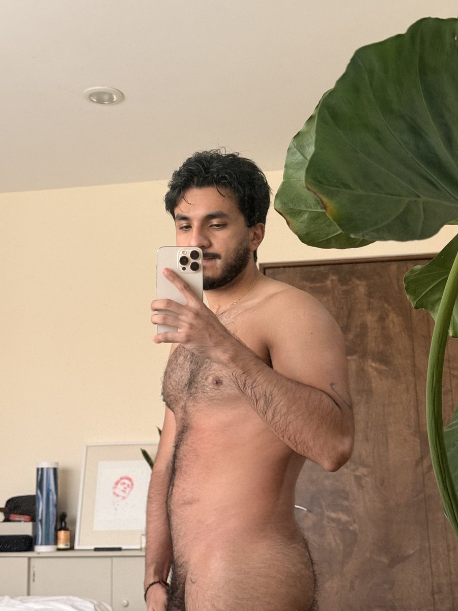 NudeCroft tweet media