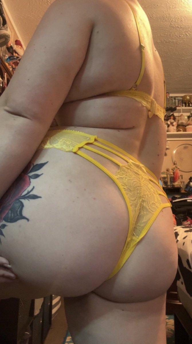 Midnitemistres_'s tweet photo. @WomenOfOnlyFans ☀️ ☀️ ☀️ https://t.co/NiWlXMAlrR