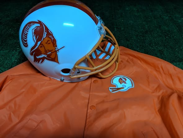 𝙃𝙚𝙡𝙢𝙚𝙩 𝘼𝙙𝙙𝙞𝙘𝙩 tweet media