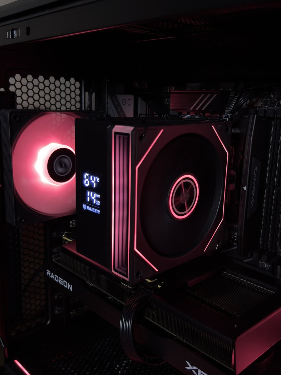 HardCore pc tweet media