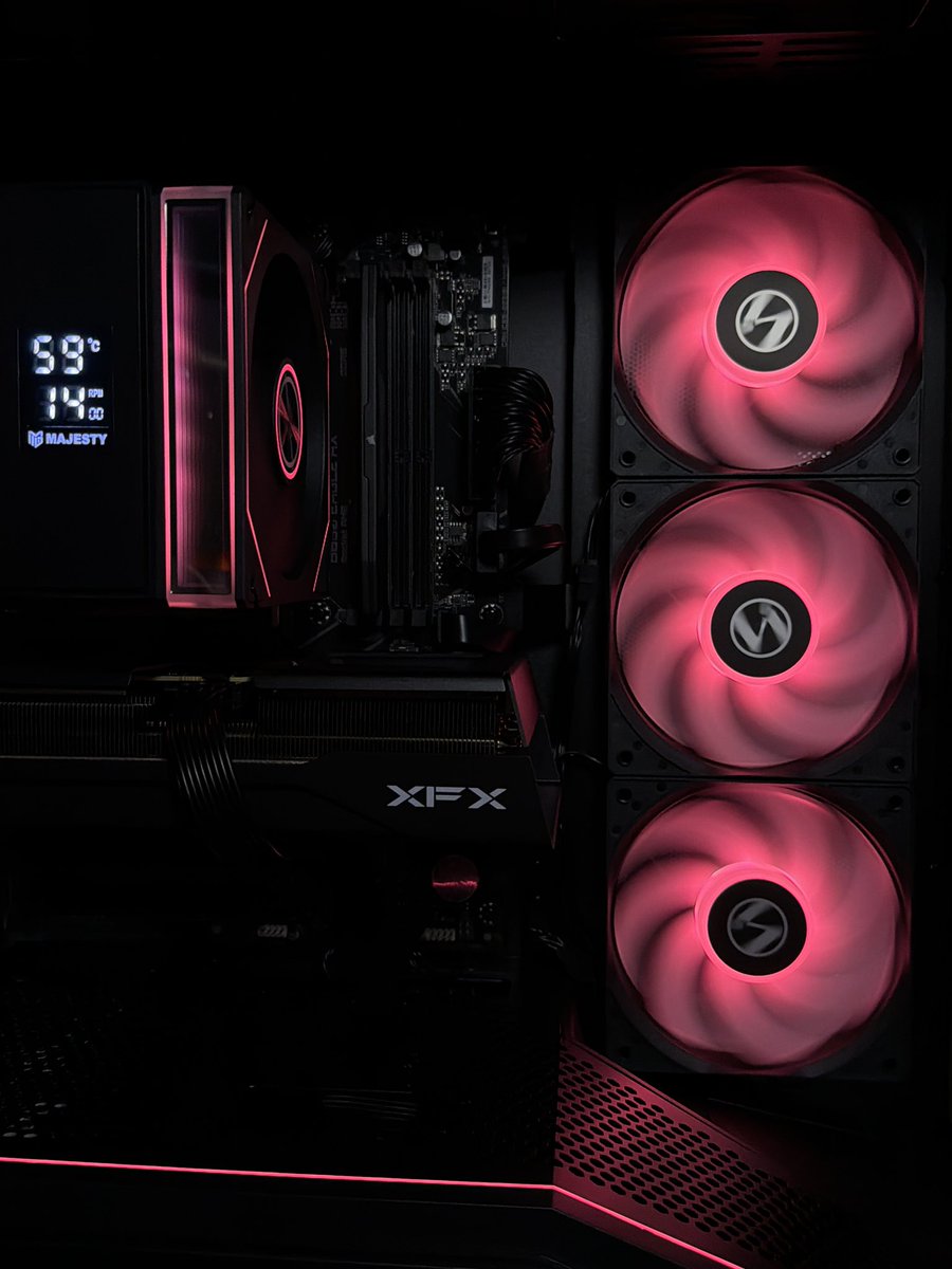 HardCore pc tweet media