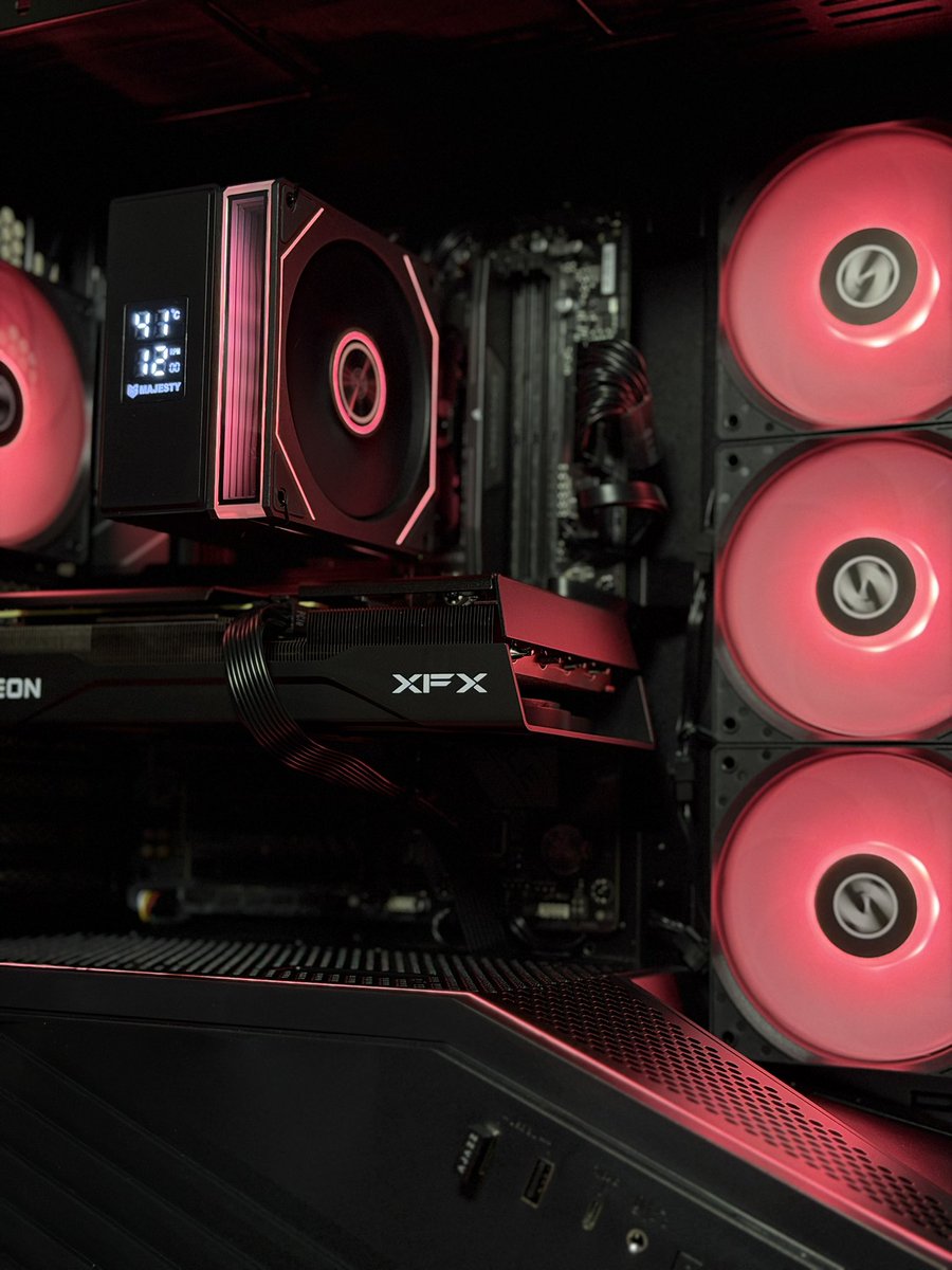 HardCore pc tweet media