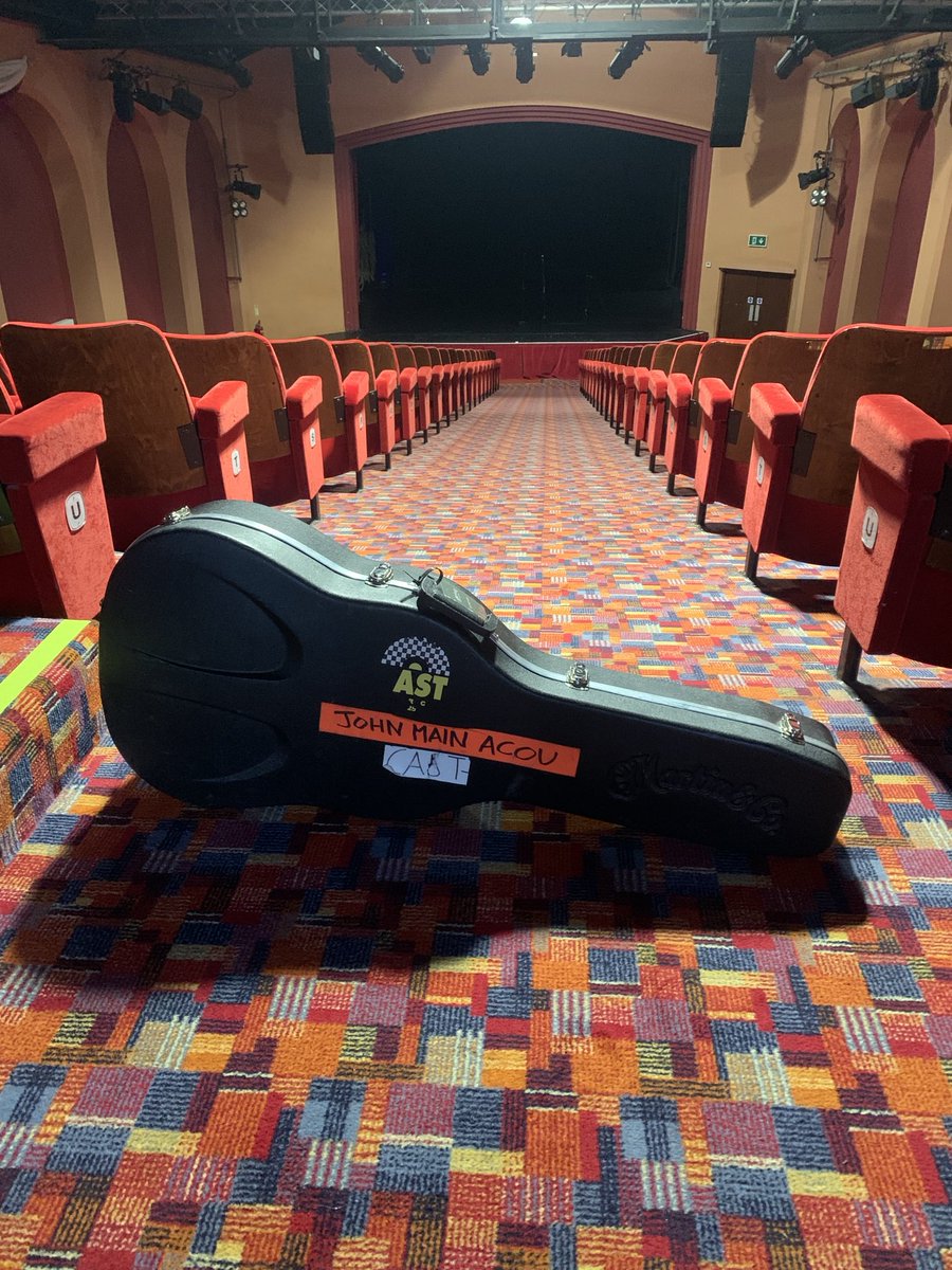johnpowerla's tweet photo. Last night was the opening show of my intimate evening with acoustic tour, telling stories, playing songs and having a chat with the audience about my musical journey , past &amp; present.
⁦⁦@farnhammaltings⁩ and tonight’s show ⁦@StamfordCET⁩ 
Jp https://t.co/byjOLFeWmF