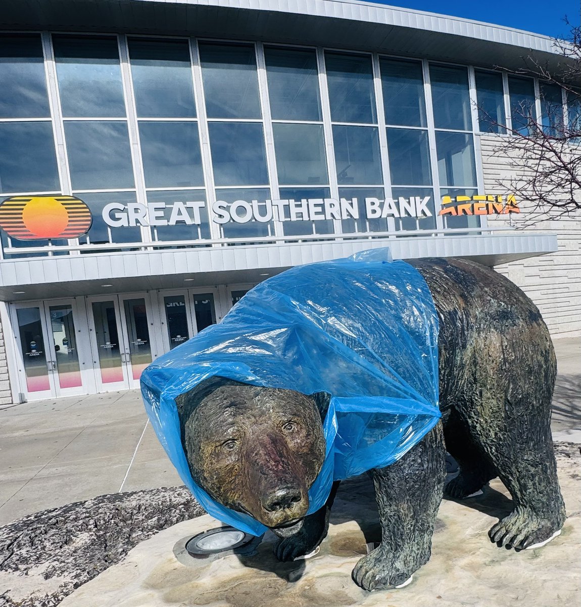 Great Southern Bank Arena tweet media