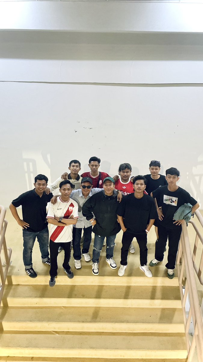 faisalnk_'s tweet photo. Rombongan keluarga besar maricic 😜 https://t.co/L1LdI6xQek