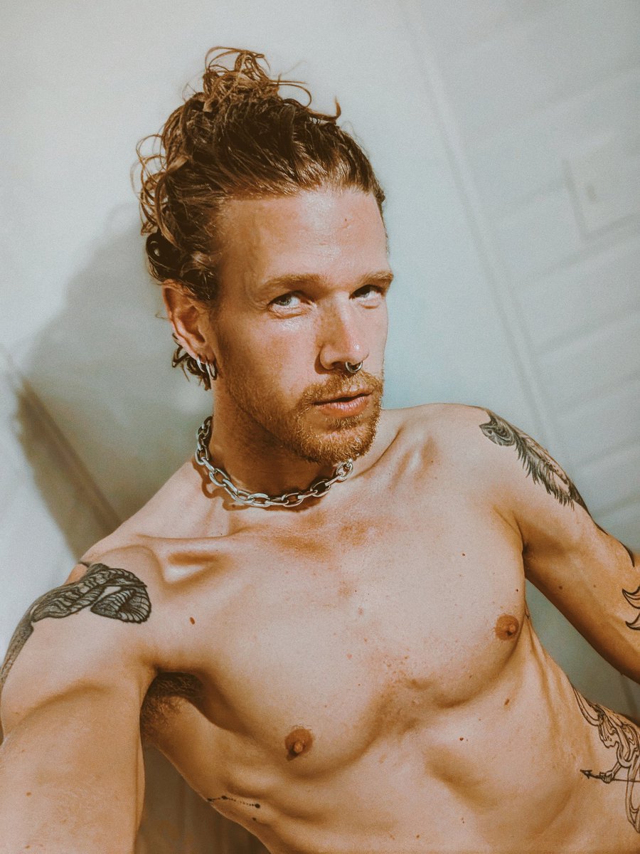 B Ø L T ⚡ tweet media