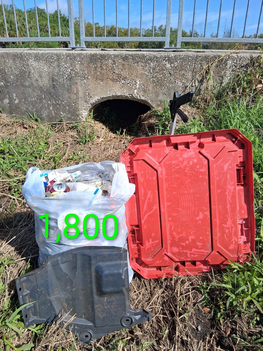 TommyPicsUpTrash tweet media