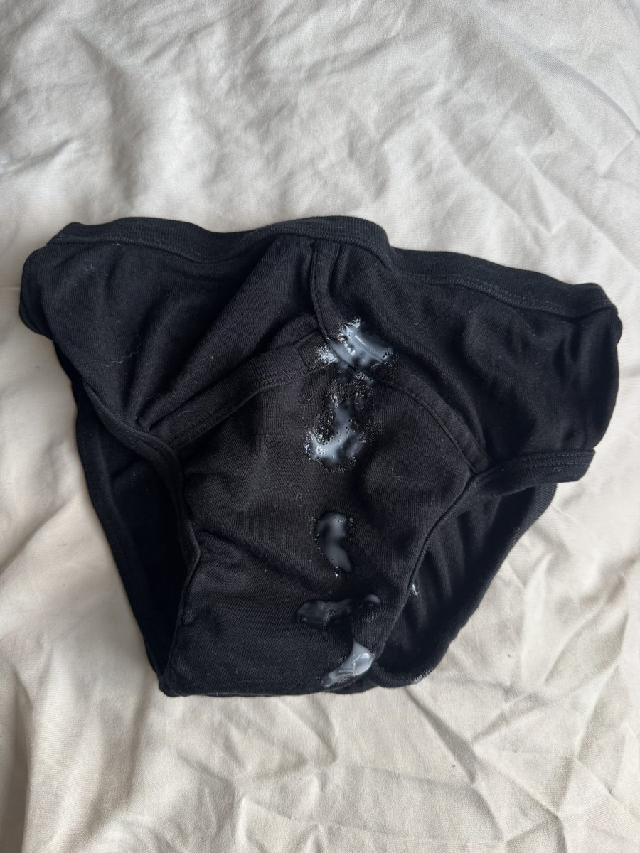 MUWUcomm's tweet photo. TwinkJ’s Black briefs
£19.00

Worn for a day. Will jerk a fresh load on it.
XS – 27 inch.

buy it here
https://t.co/nQaJ3LmZkC https://t.co/j8TqbRXfG8