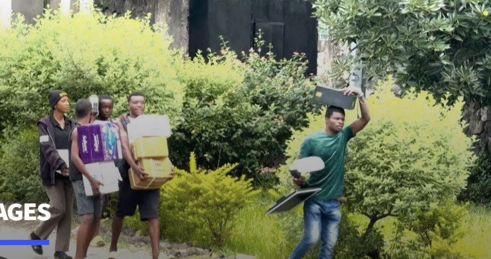 #RDC: Les policiers rwandais ont assuré la sécurité des ressortissants rwandais venus directement du Rwanda pour participer à la fameuse marche organisée par les terroristes de l’AFC/M23. Selon plusieurs sources sur place à Goma, cette mobilisation s’est rapidement transformée en