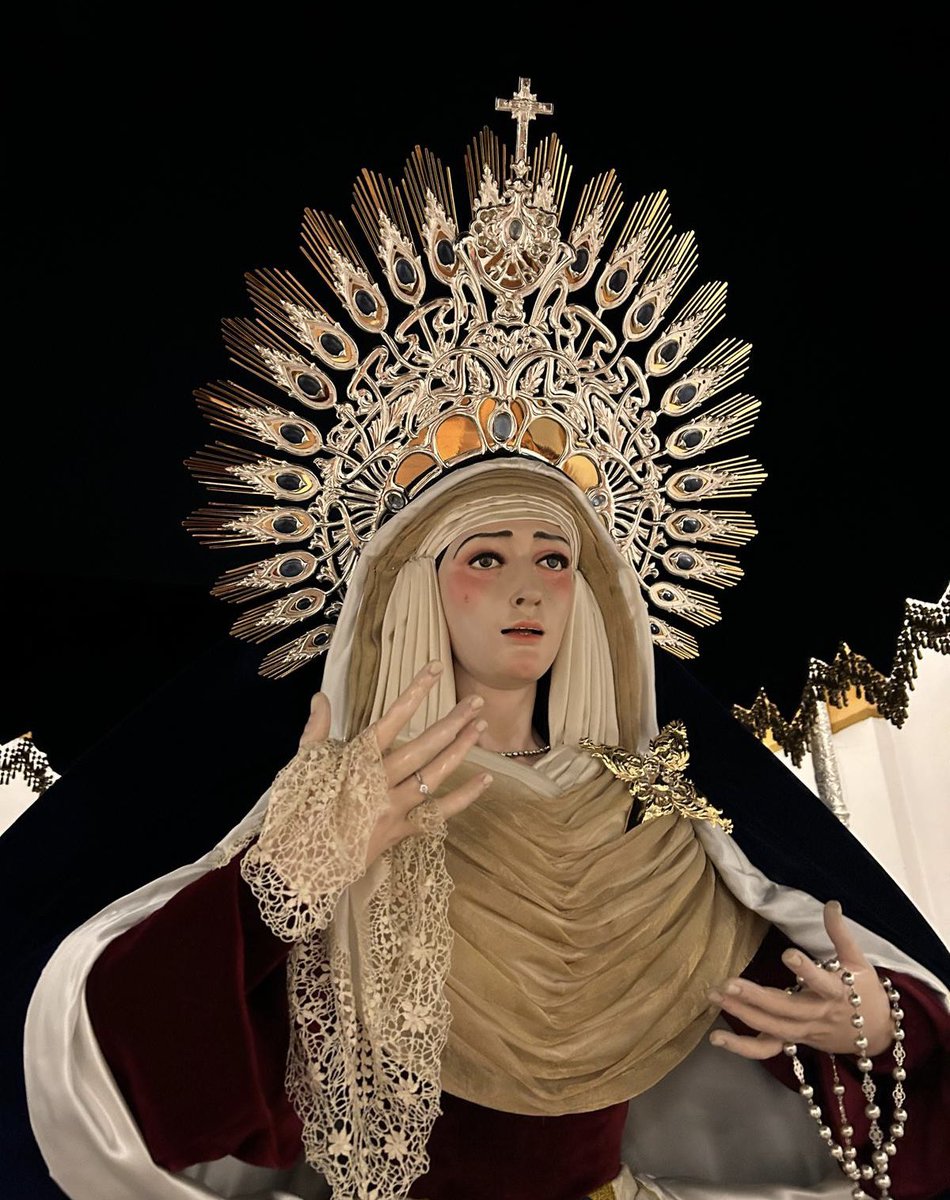 elllamadorcsr's tweet photo. La Virgen del Dulce Nombre ya en el paso @DNBellavista https://t.co/jKf3DuQygM