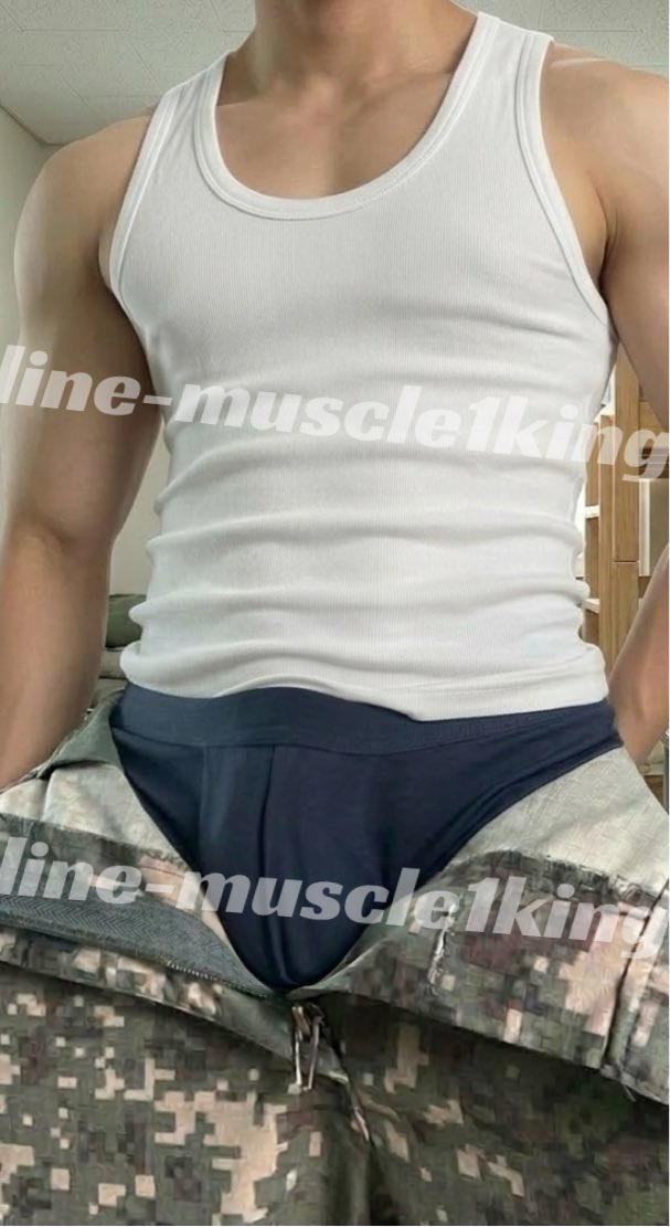 musclekangtop's tweet photo. 벗겨주실 분 👋
#군플 #섹트 #일탈 #군인 https://t.co/02pmsXwfqy
