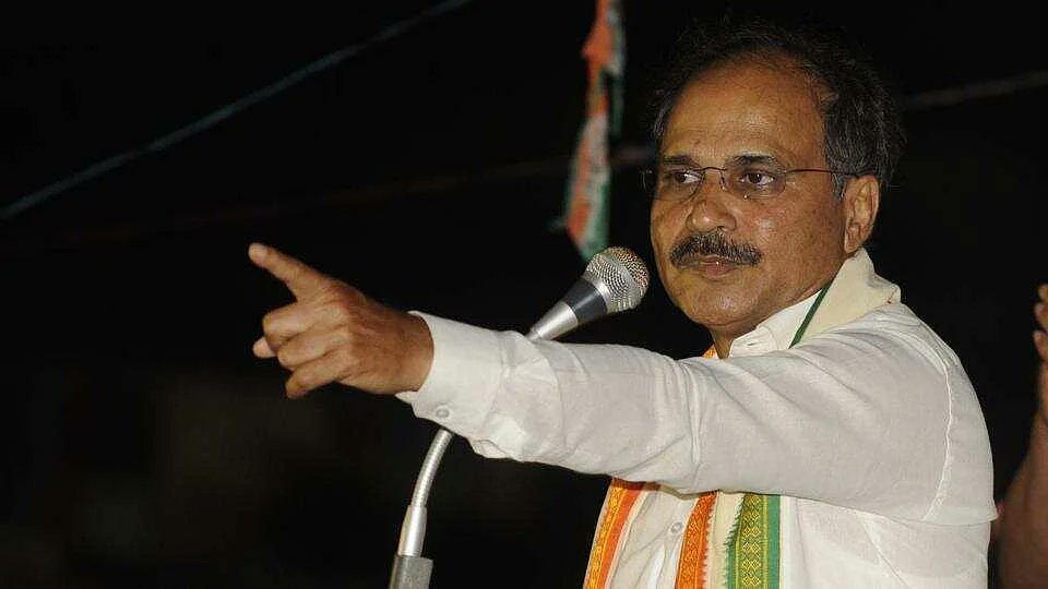 SumwayP's tweet photo. #WestBengal : Adhir Ranjan contesting from Berhampur appears to be a strategic move by the Congress. It remains to be seen whether he can at least partially counter the consolidation of Hindu votes towards the BJP.

#RahulGandhi  #MamtaBanerjee #BJP https://t.co/jMPyyxZk2Y