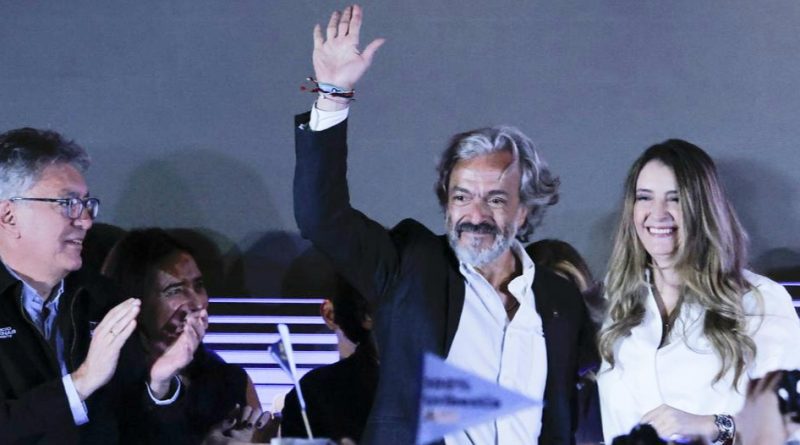 Paloma Valencia elige a Juan Daniel Oviedo como su vicepresidente  - Mi Diario Informa midiario.co/2026/03/12/pal…