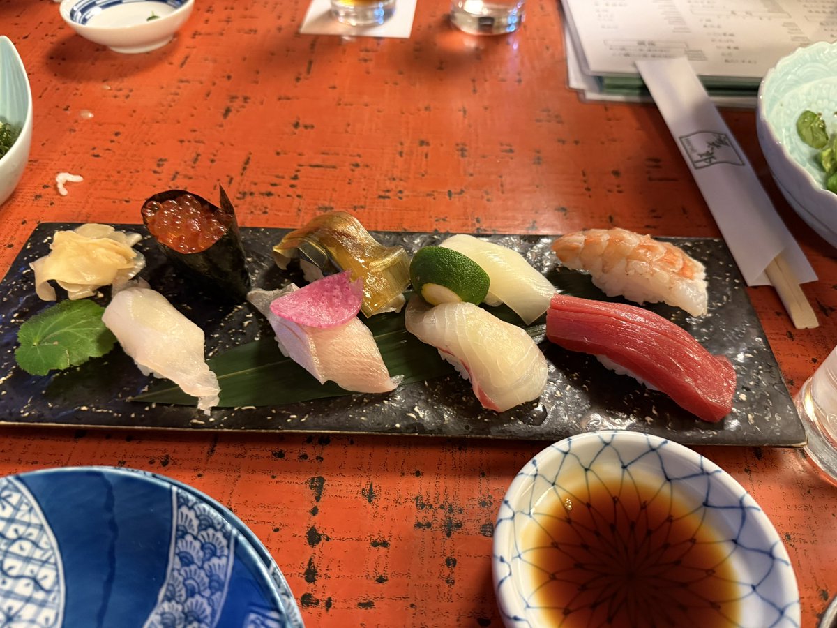 makura_ren11's tweet photo. 九州に面談して参りました！
担当の子ともご飯いけて良かったze。
無事都内帰ってきたからガンガンまた行くぜ！ https://t.co/2XfMU0fzdr