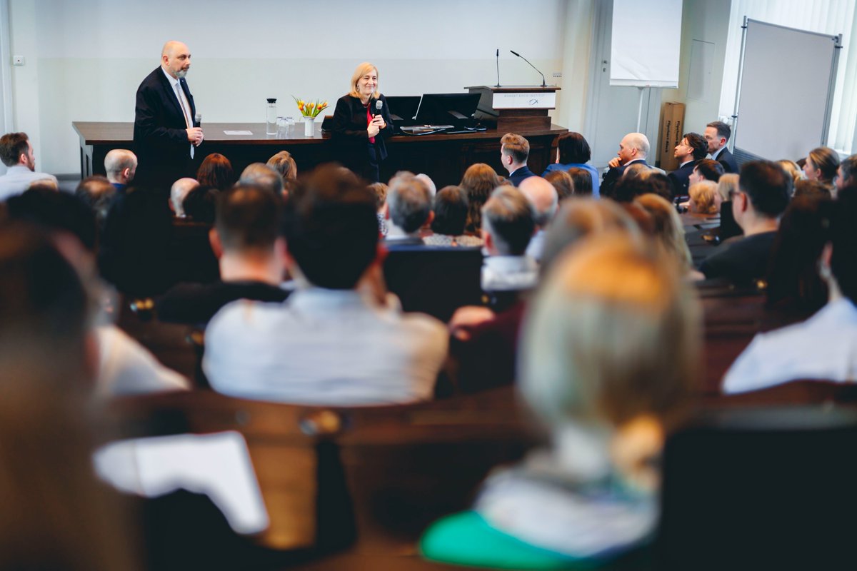 Bundesgesundheitsministerium tweet media