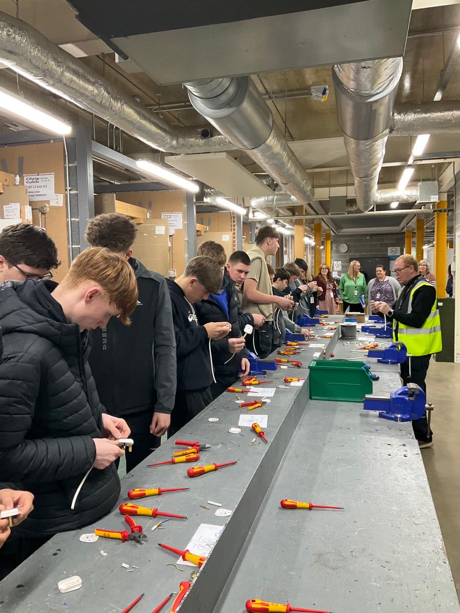 CarletonHigh tweet media