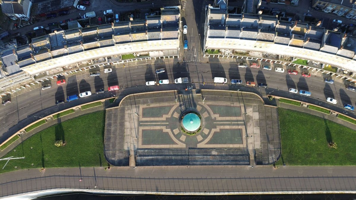 Steadline's tweet photo. #ThrowbackThursday to our project at Wellington Crescent, Ramsgate.

Nearly 1 year on from when our teams worked around the clock across day and night shifts to deliver key infrastructure improvements while keeping disruption to a minimum. The works included the construction of a https://t.co/hf9nb14djJ