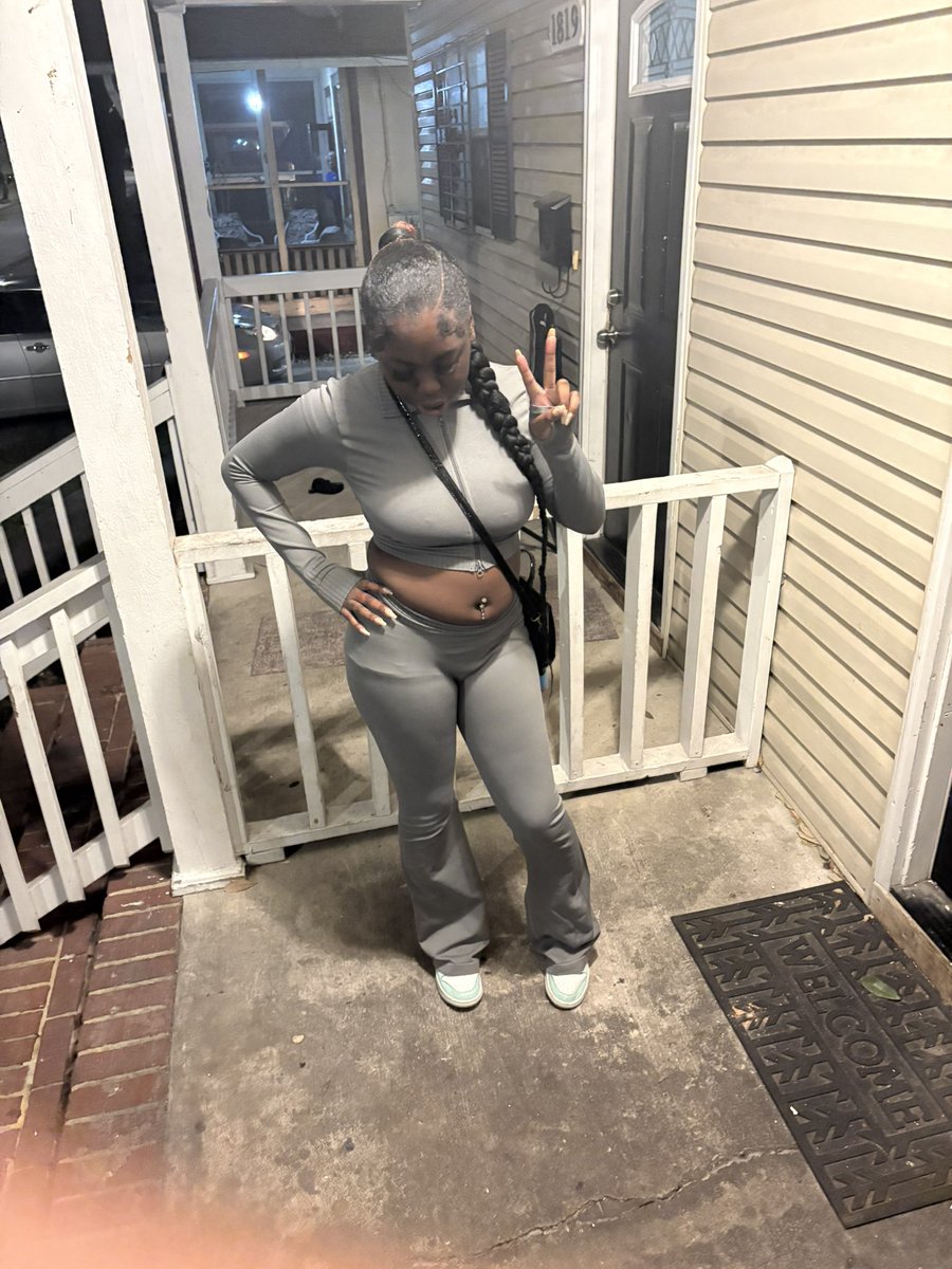 Chocolateshtt's tweet photo. Hi weirdos 🫶🏾 https://t.co/VPE2dLNlUm