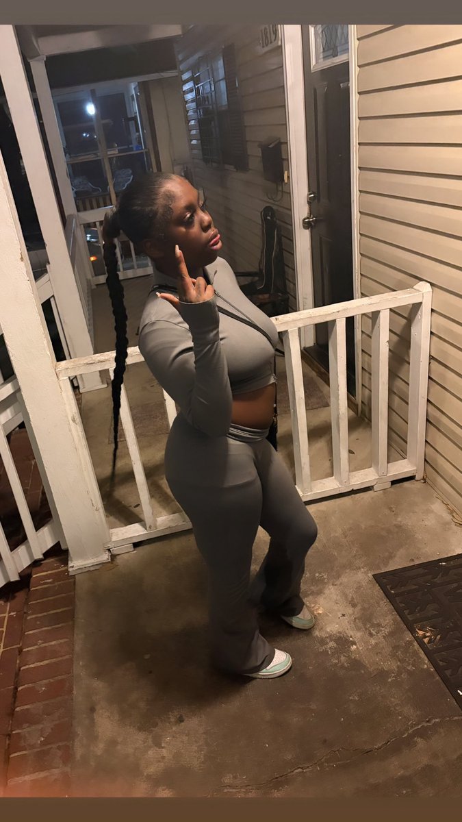 Chocolateshtt's tweet photo. Hi weirdos 🫶🏾 https://t.co/VPE2dLNlUm