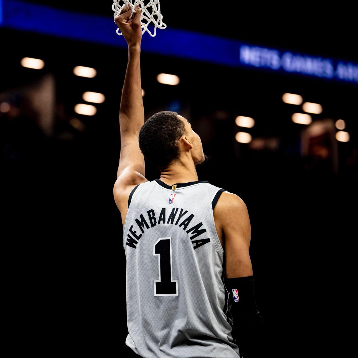 NBA Retweet tweet media