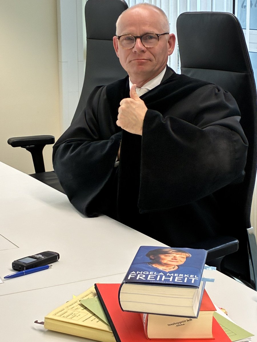 Daniel Gräber tweet media