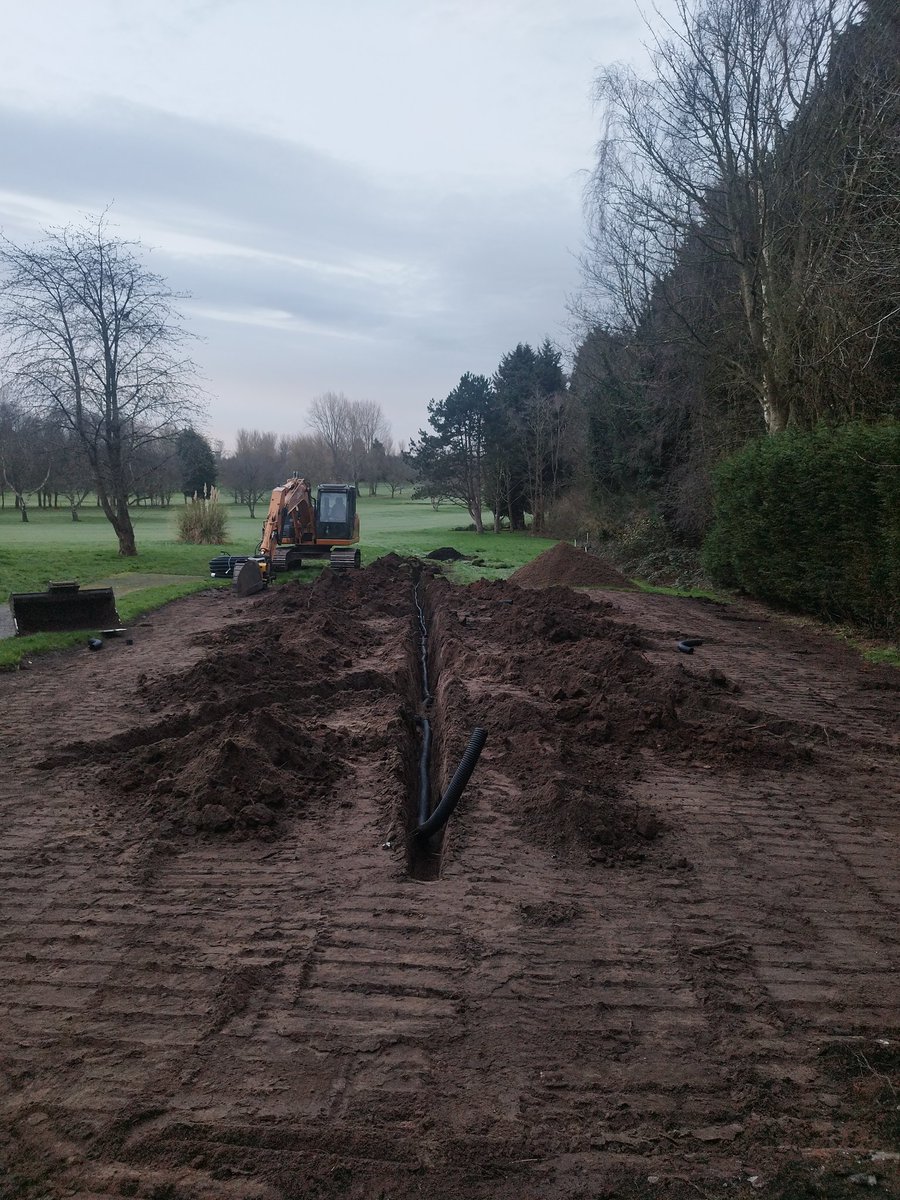 chriscardinal7's tweet photo. One of this week's jobs, old tees transformed into a new practice green. Shaped, drained, rootzoned and then topped with cores from existing greens 👌 https://t.co/44R0CFJnu8