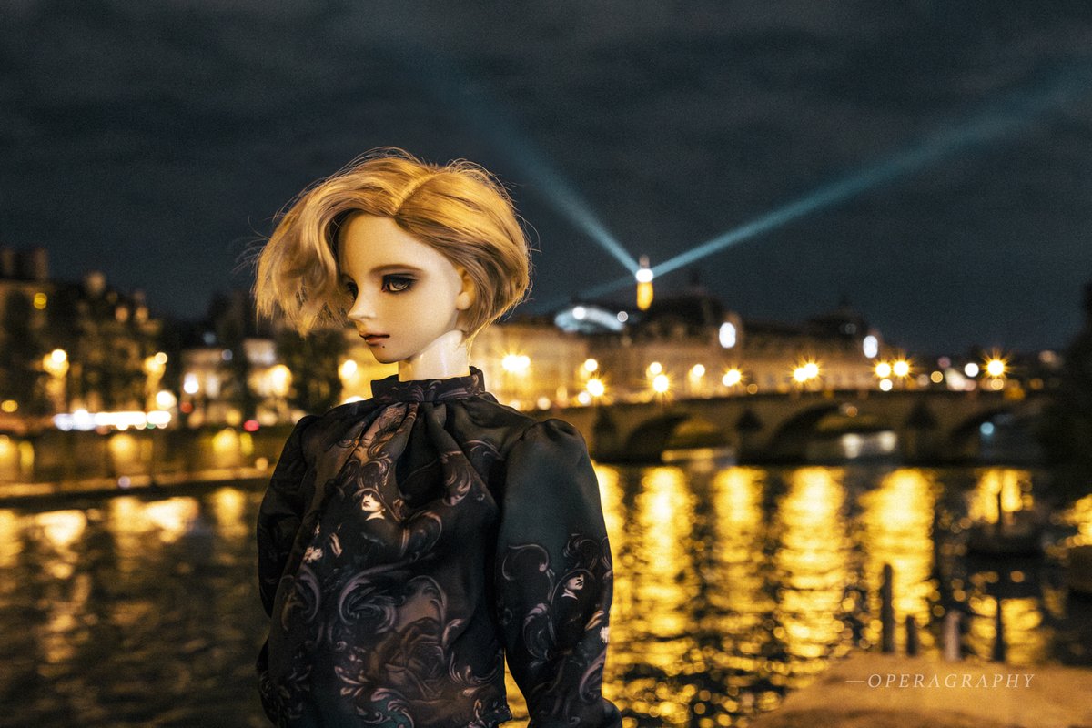 operagraphy's tweet photo. La Seine #operagraphy_in_paris https://t.co/BNZMsoy1bW