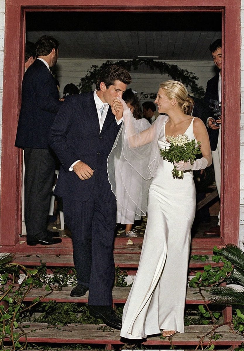 elartmoon tweet media