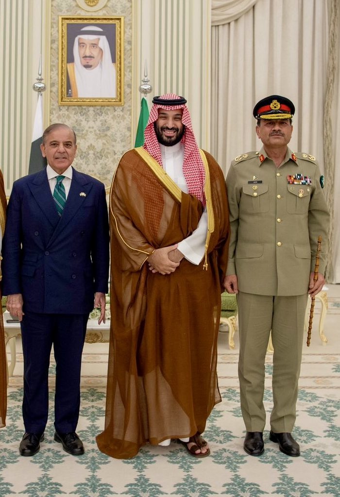 Pakistan PM and COAS Arrive in Jeddah for High-Level Visit Amid Middle East Tensions