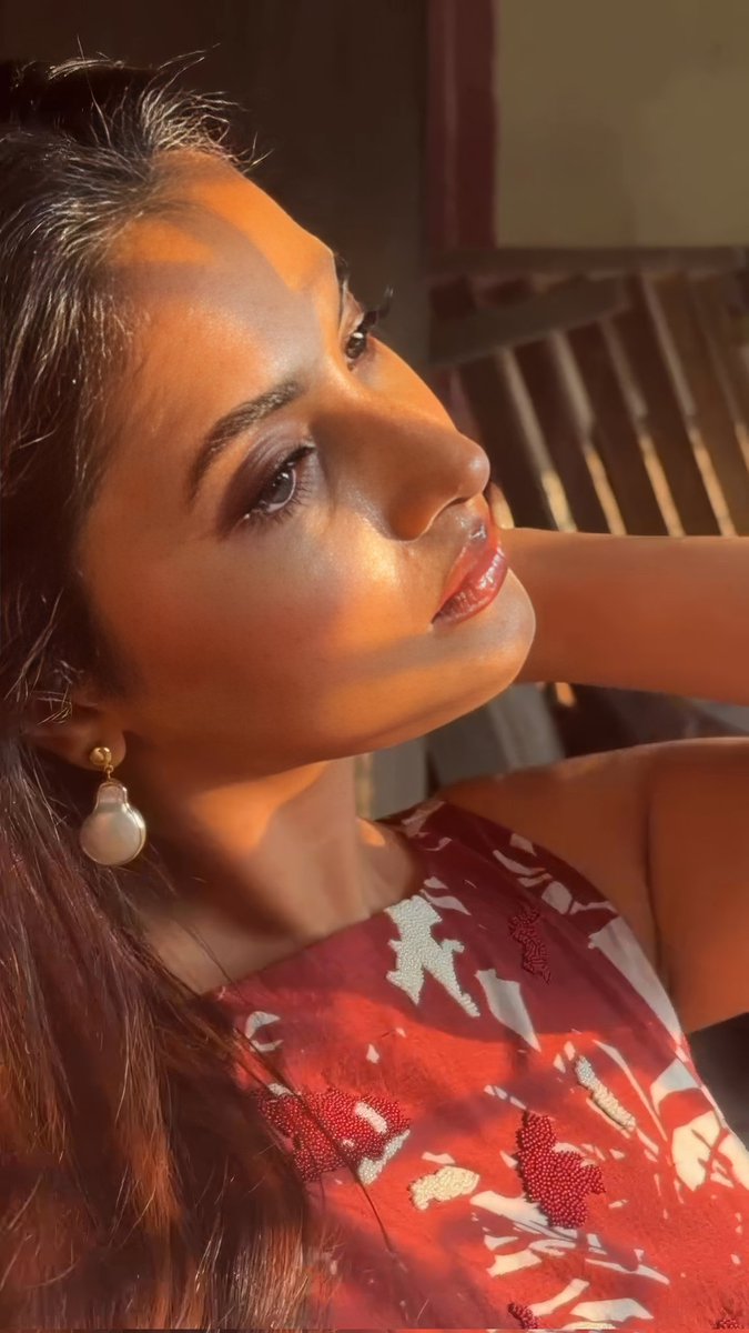 its_me_ric02's tweet image. Sleep time ticking 🤪

But before I hit the bed… admire this gorgeous face card of Priyanka 😋😍

#Priyankamohan