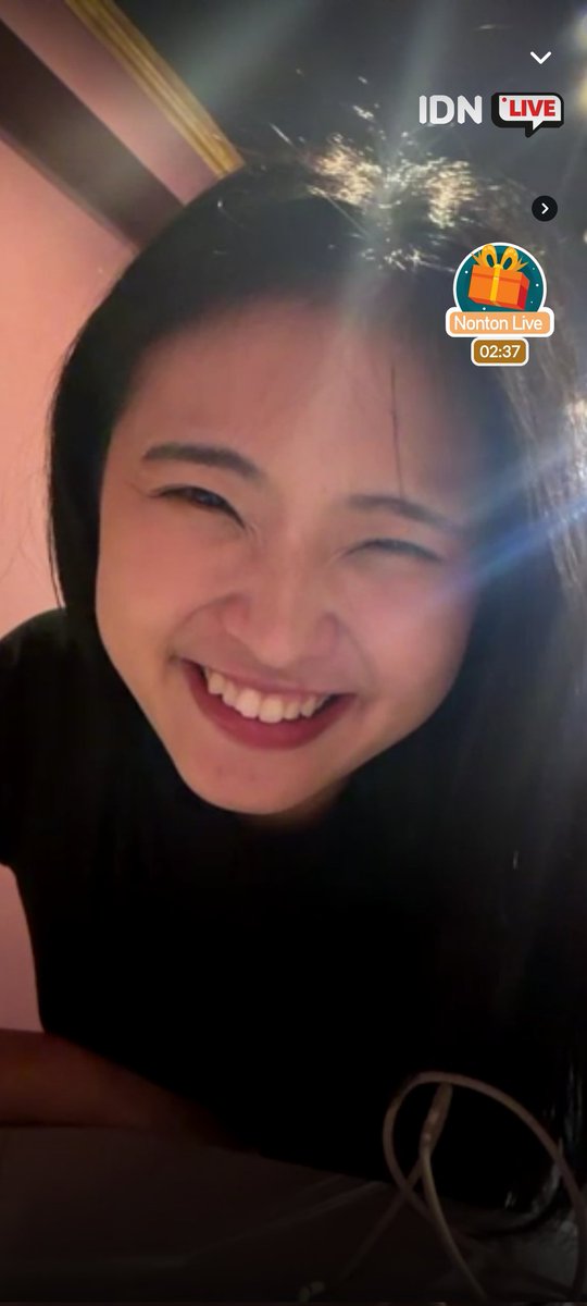 Baru masuk live IDN tapi kok gini <a href="/Y_CynthiaJKT48/">Cynthia Yaputera</a> 😁