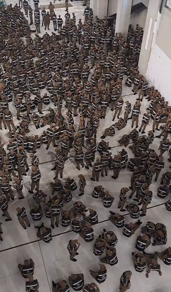 الله يجعل خدمتهم لضيوف بيت الله 
سببًا لدخولهم الجنه❤️❤️❤️❤️🇸🇦