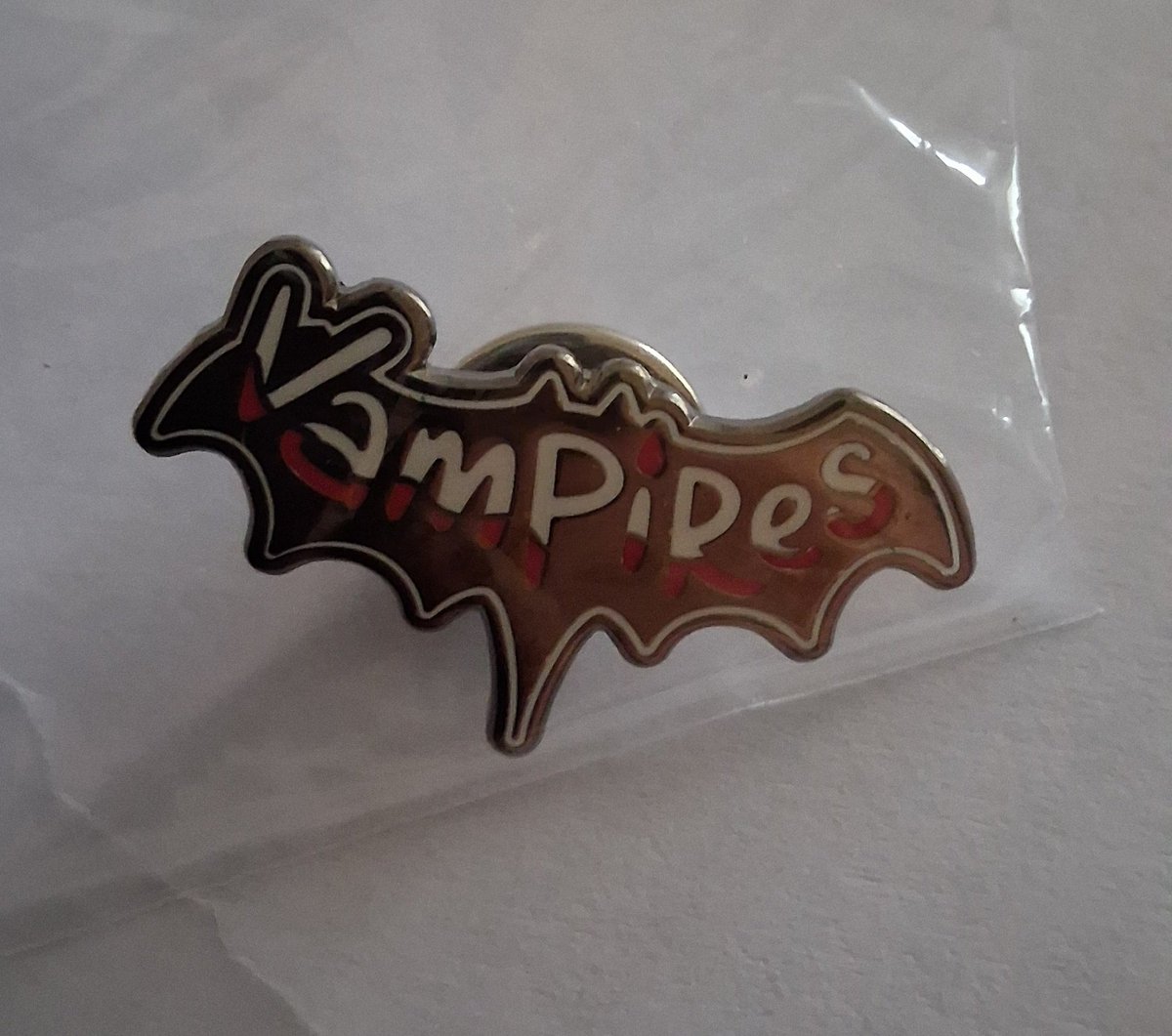 PandaZoo87's tweet photo. #VampiresSMP @POWCreations
By no fault of there's, you went above and beyond for my pin to finally arrive. It looks stunning. Well worth the wait. I'm only watching everyone's pov again lol https://t.co/itXPzaSMiv