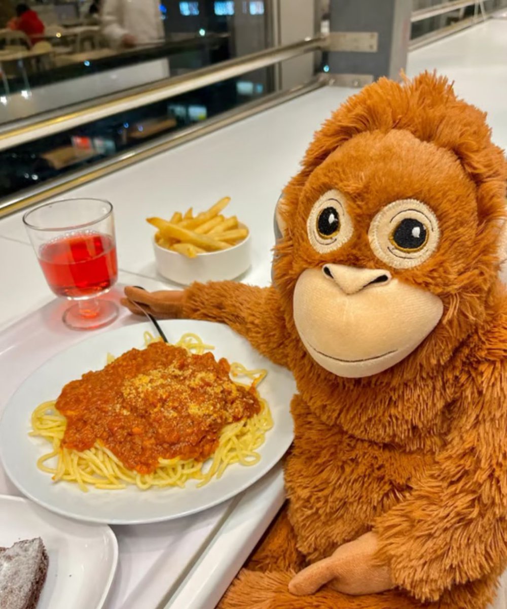 $ORANMAMA having dinner tonight 😊