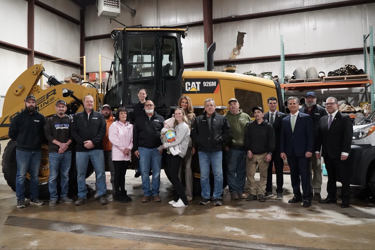 Kelly Loeffler tweet media