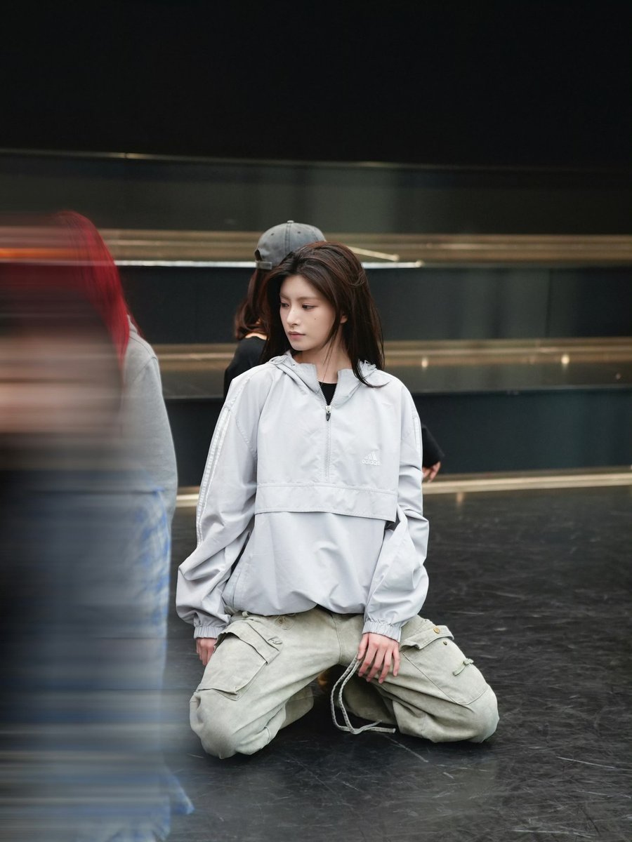yiren pics tweet media