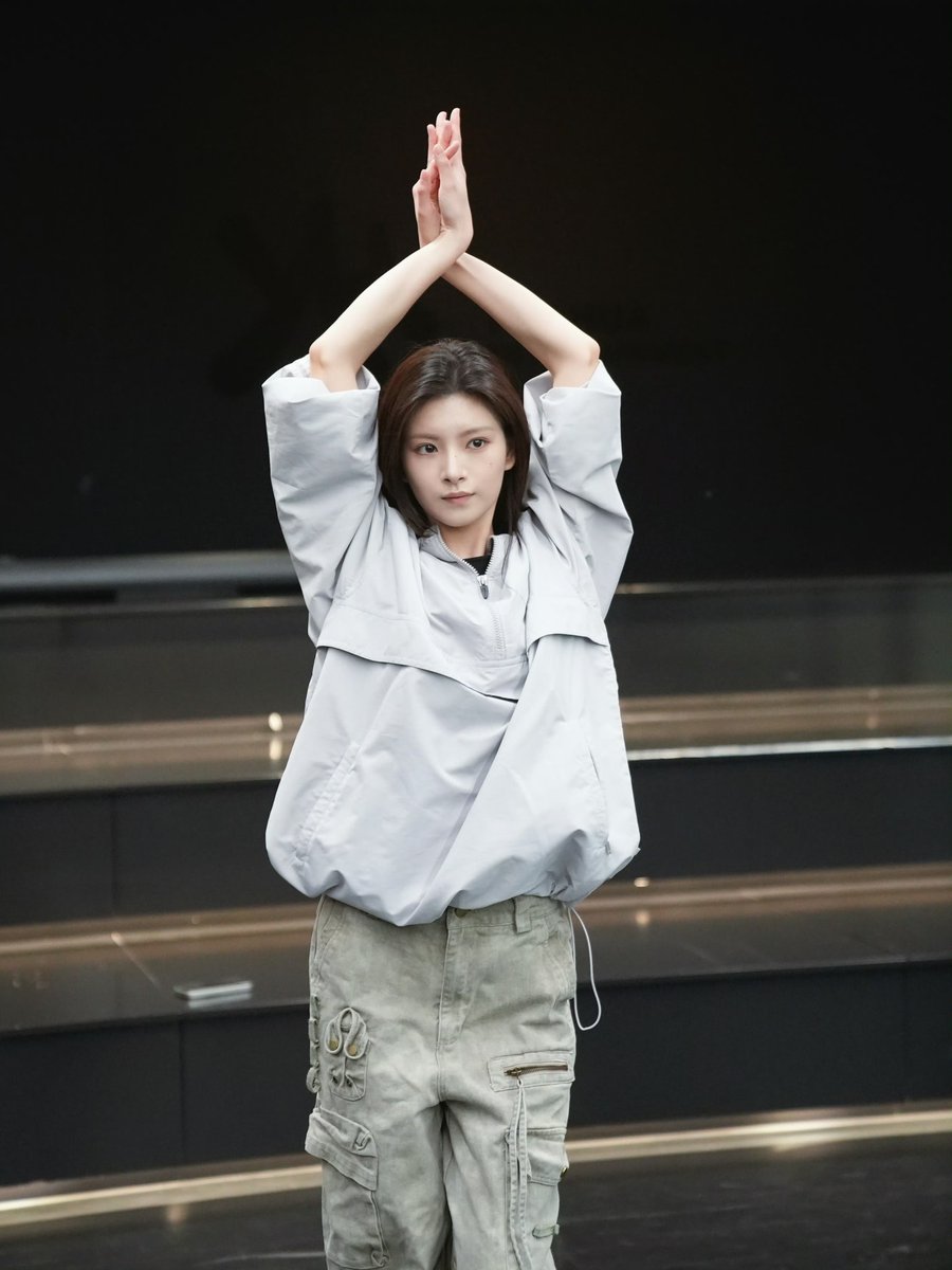 yiren pics tweet media