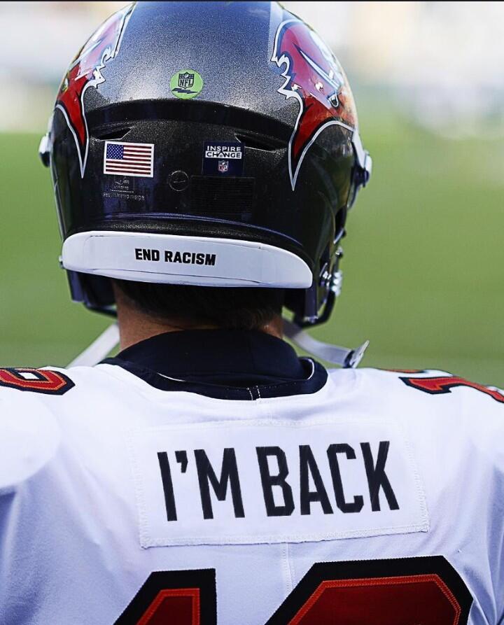 itson2sweetz's tweet image. What did Maxx Crosby tell Tom Brady:
"#Imback! Im #STILLHERE! #DARAIDERS!"

🤣😭😎😂😤😤😤😤