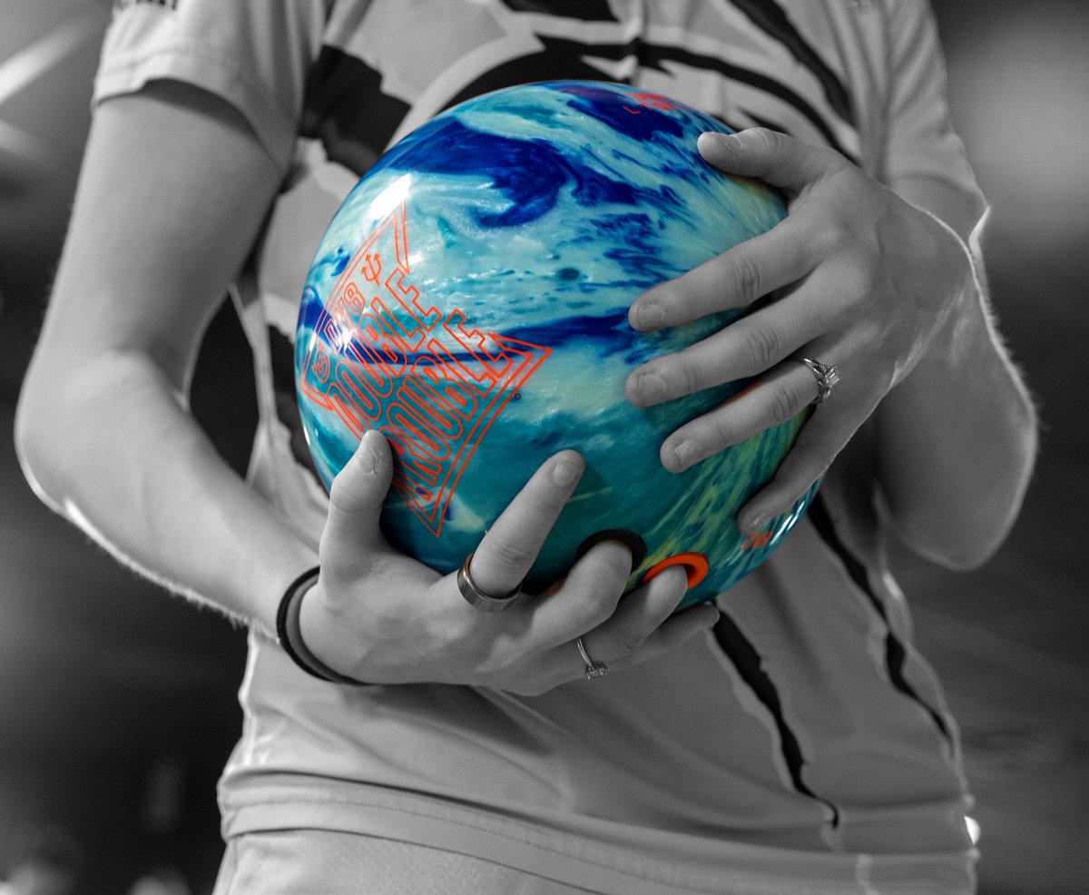 DV8 Bowling tweet media