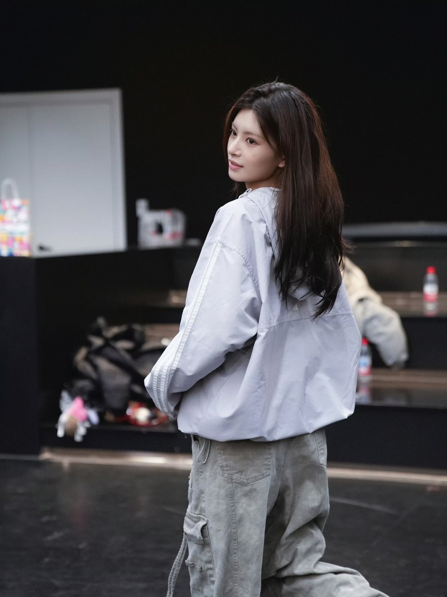 yiren pics tweet media