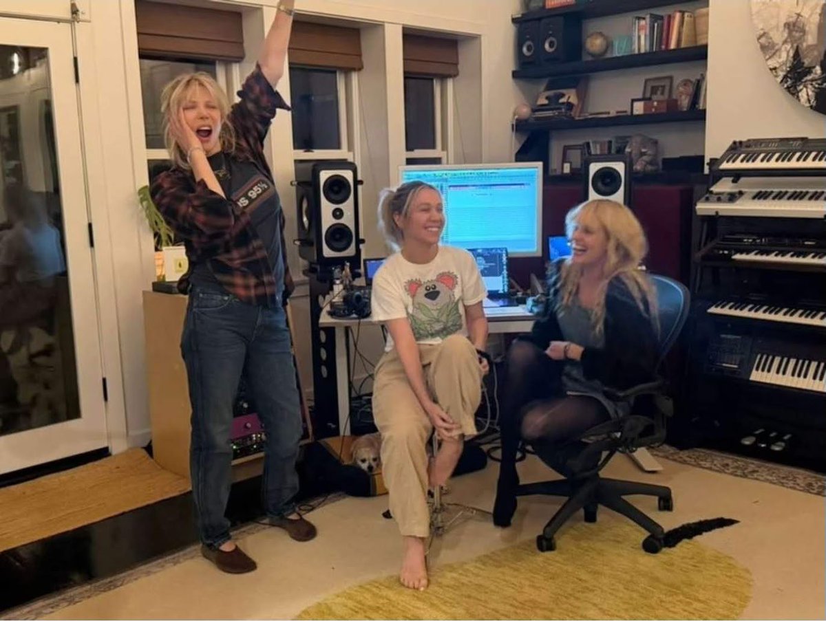 Barefoot Sound tweet media